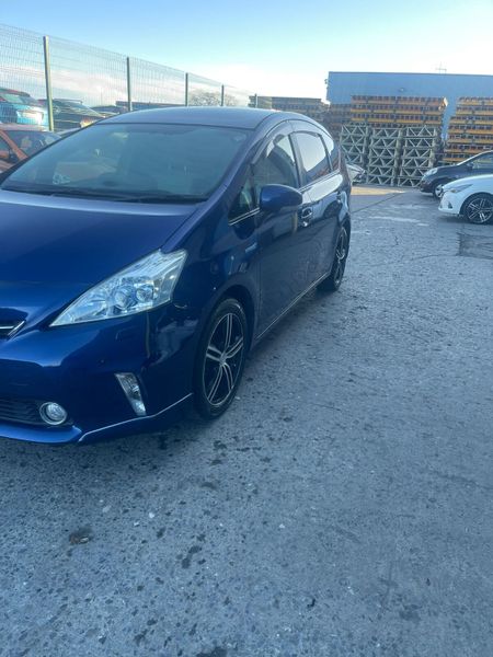 2012 Toyota Prius Hybrid Auto / 7 seater 373987556
