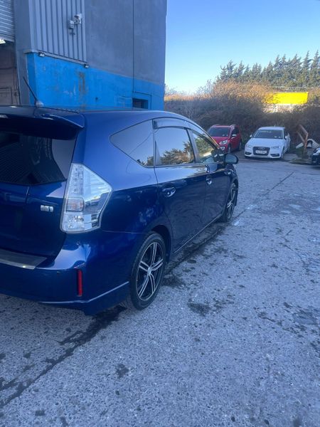 2012 Toyota Prius Hybrid Auto / 7 seater 373987560