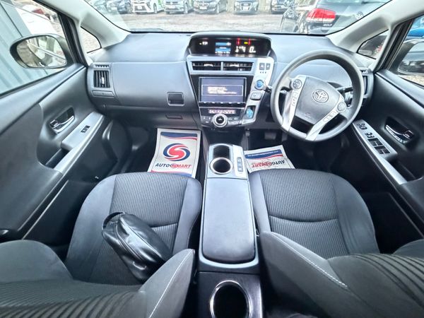 Toyota Prius 7 seater 373994188