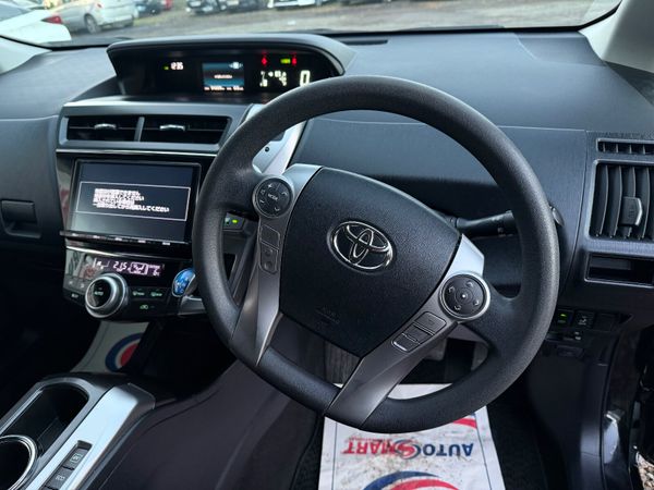Toyota Prius 7 seater 373994195