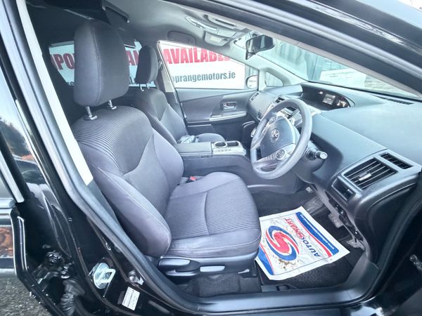 Toyota Prius 7 seater 373994196