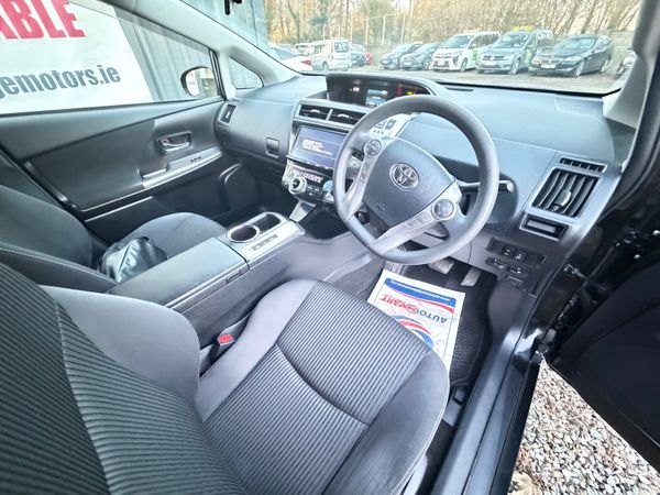 Toyota Prius 7 seater 373994197