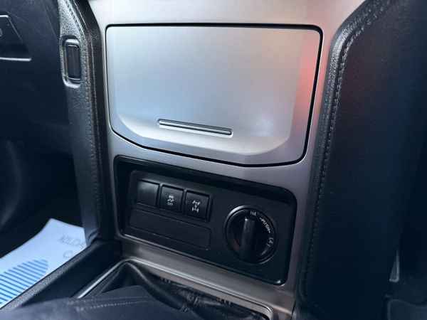 Toyota Land Cruiser LWB 2.8 Diesel 373998025