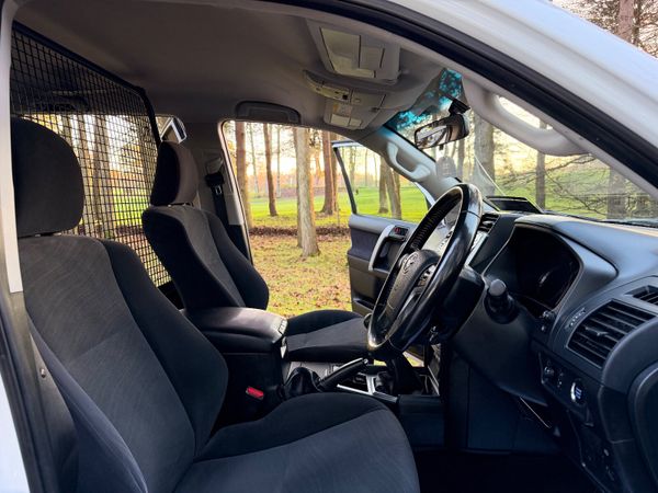 Toyota Land Cruiser LWB 2.8 Diesel 373998038