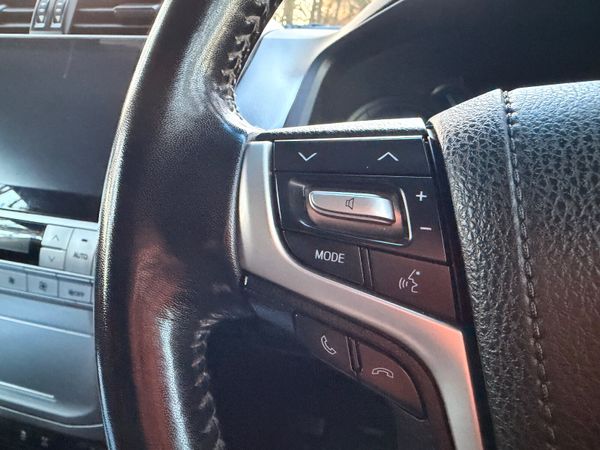 Toyota Land Cruiser LWB 2.8 Diesel 373998032