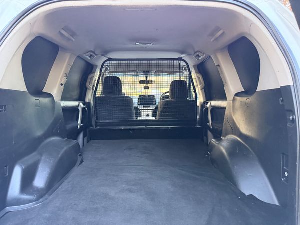 Toyota Land Cruiser LWB 2.8 Diesel 373998047