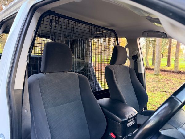 Toyota Land Cruiser LWB 2.8 Diesel 373998041