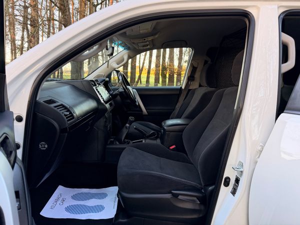 Toyota Land Cruiser LWB 2.8 Diesel 373998042