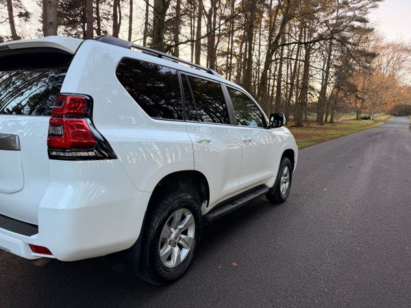 Toyota Land Cruiser LWB 2.8 Diesel 373998052