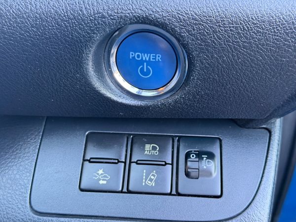 Toyota Sienta 2016 373993658