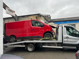 Donedeal damaged repairable store vans