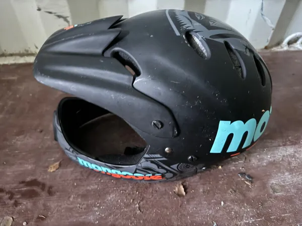 Mongoose discount helmet halfords