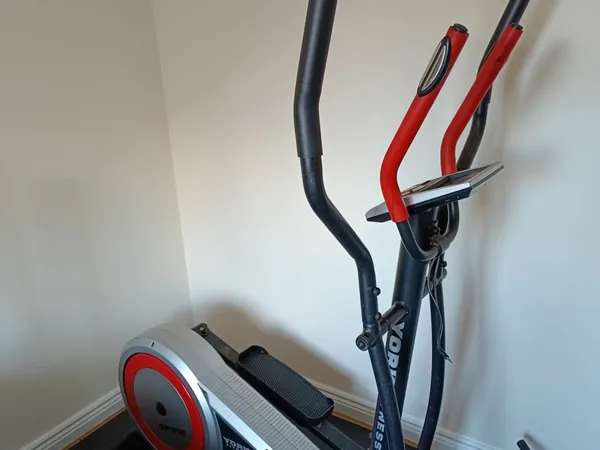 York fitness aspire discount cross trainer price