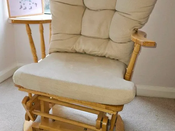 Smyths cheap nursing chair