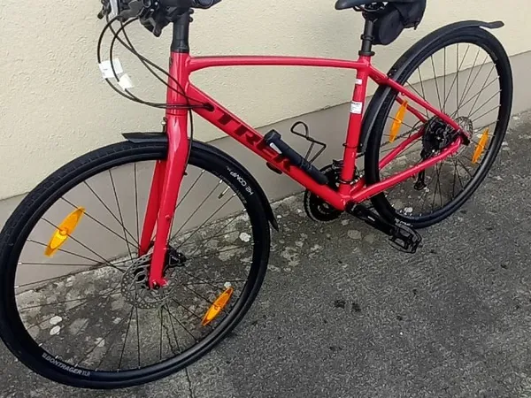 Trek hybrid bikes ireland sales