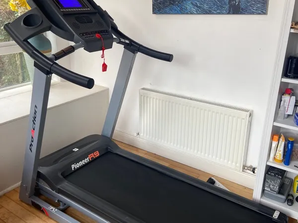 BH G6587 Pioneer R9 Treadmill for sale in Offaly for €850 on