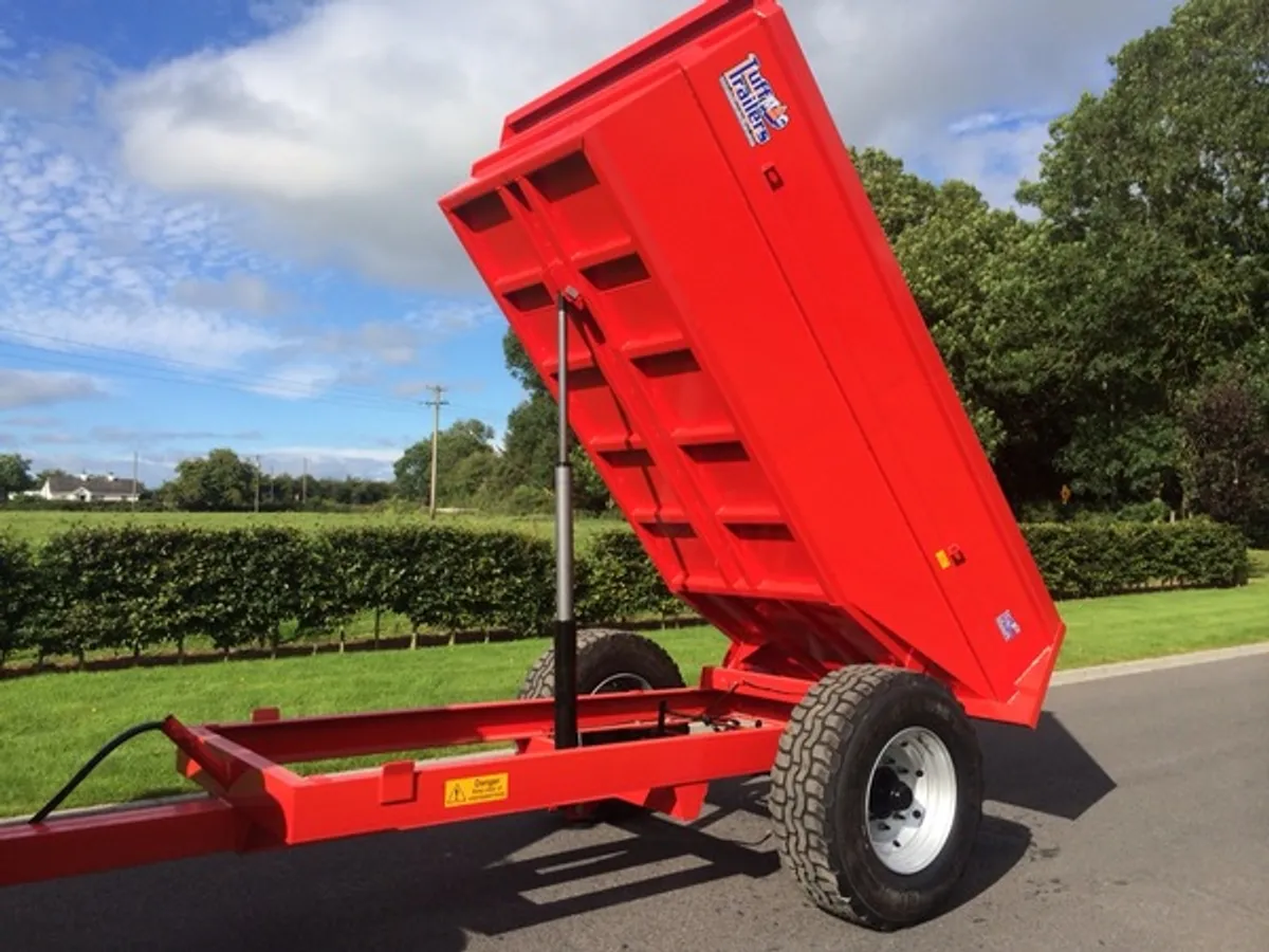 Tuffmac dump trailer €20