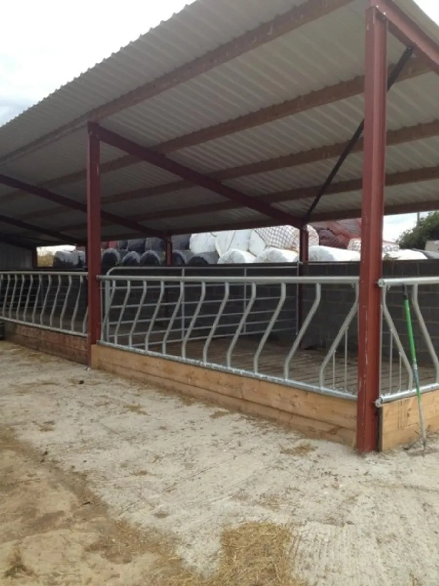 LIVESTOCK handling equipment