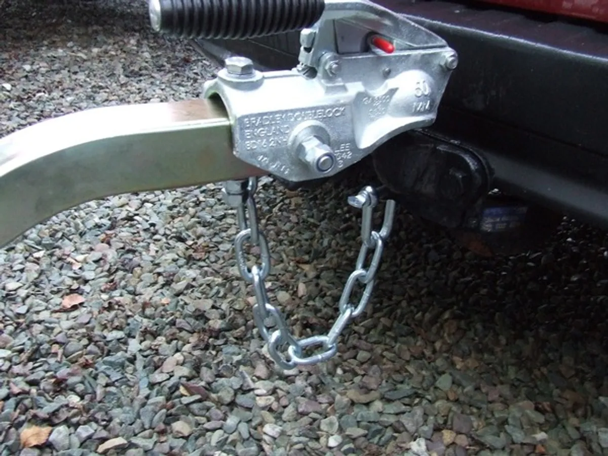 TOWING  A  FRAMES. 3 SIZES  COURIER   DELIVERY. - Image 4