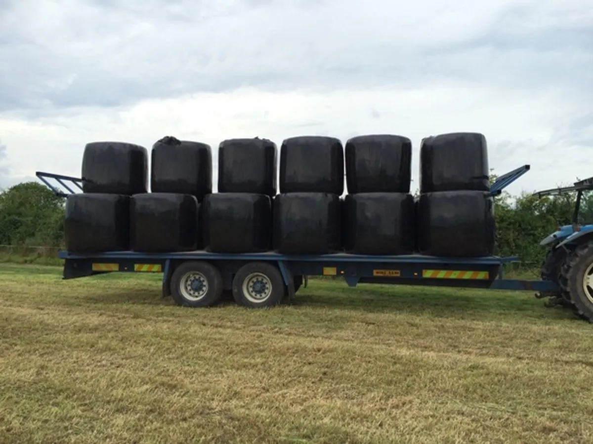 Hire a Bale Trailer. - Image 2