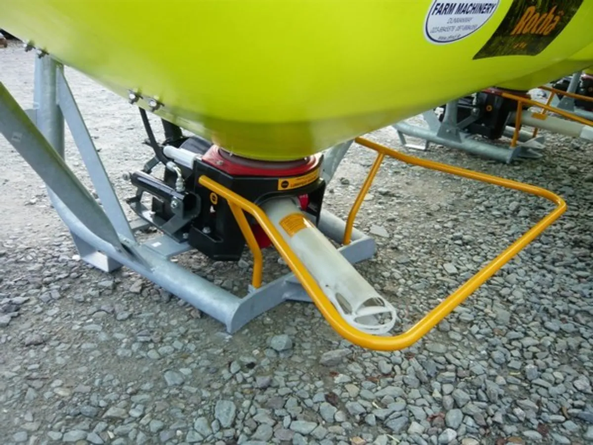 Rocha Fertiliser Spreaders - Image 4