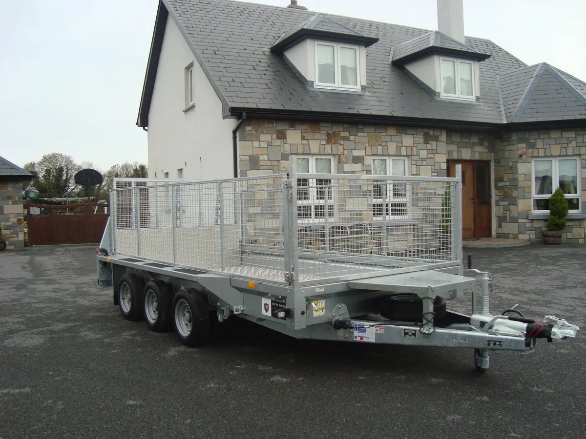 PKS-IFOR WILLIAMS GX126 TRI-AXLE - Image 1