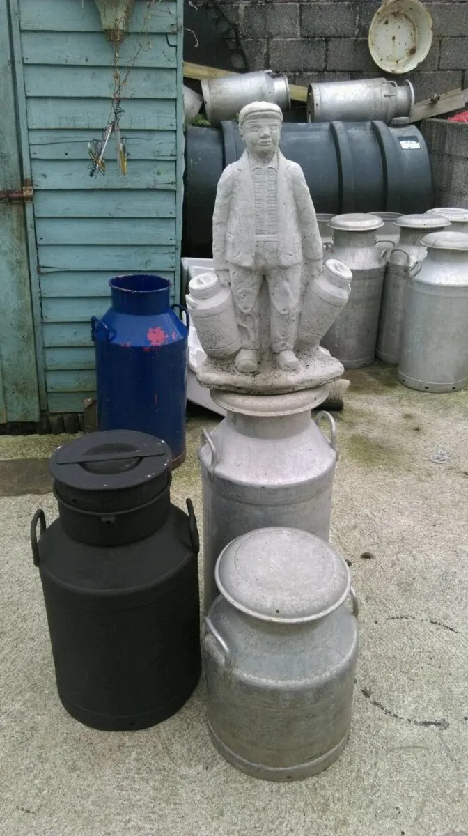 milk churns/creamery cans/milk buckets/milk cans/ - Image 3