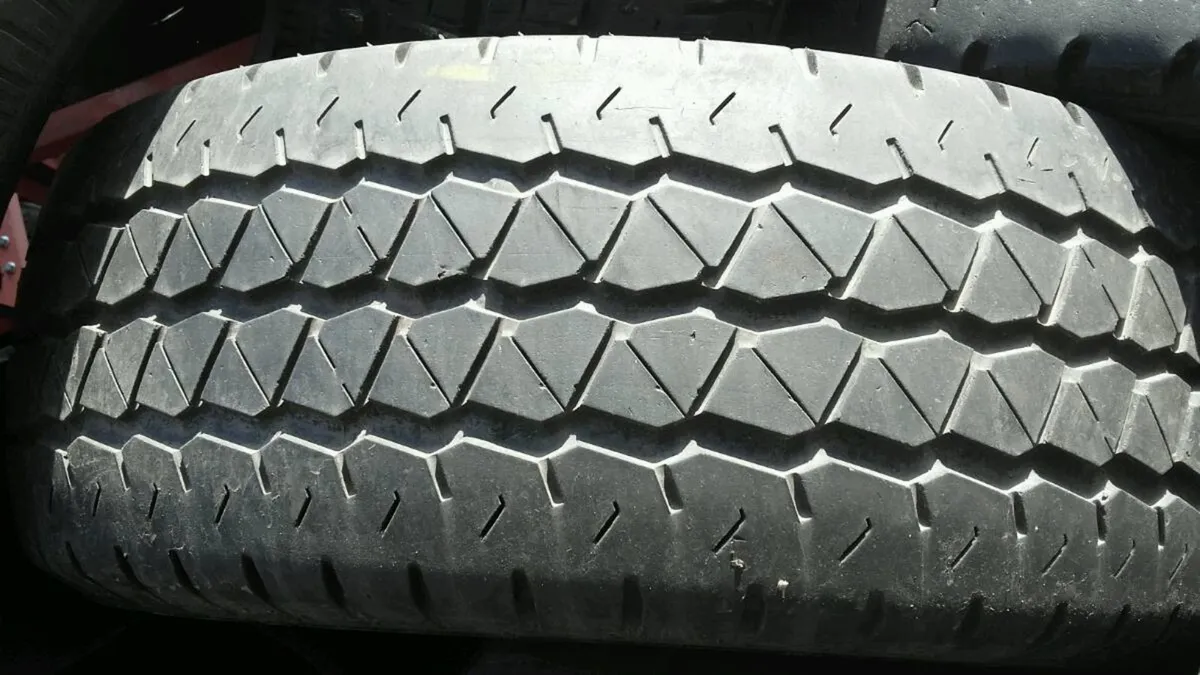 235/65/16 Commercial Tyres - Image 4