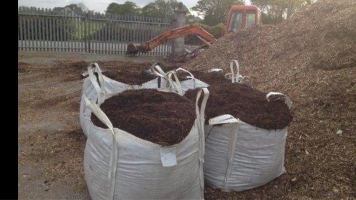 Bark Mulch Wood chip - Image 2