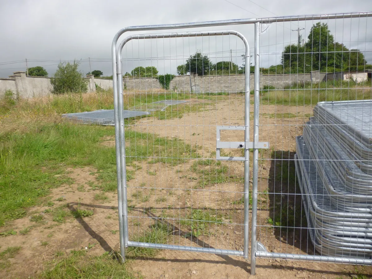 sale or hire of harris fencing €40 each - Image 4