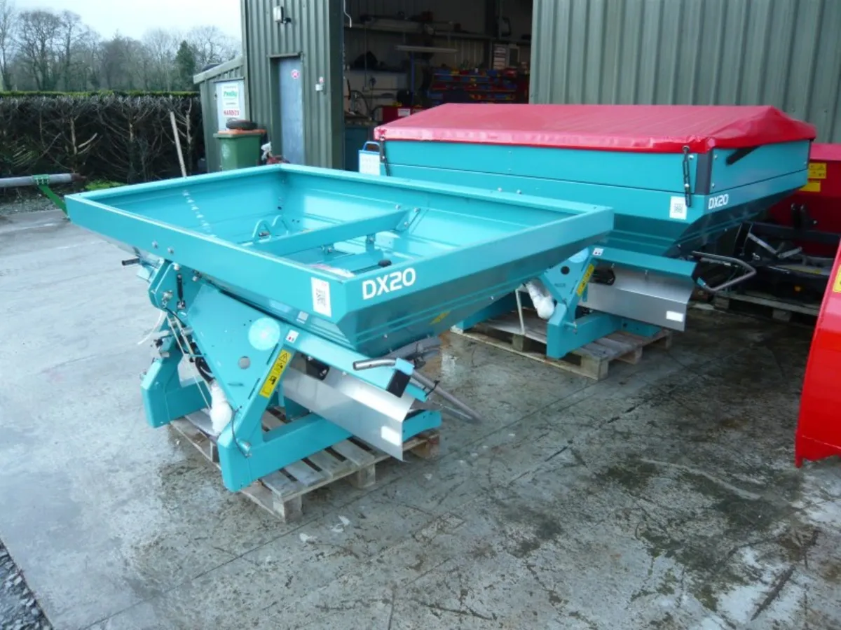 Sulky Fertiliser spreaders - Image 2