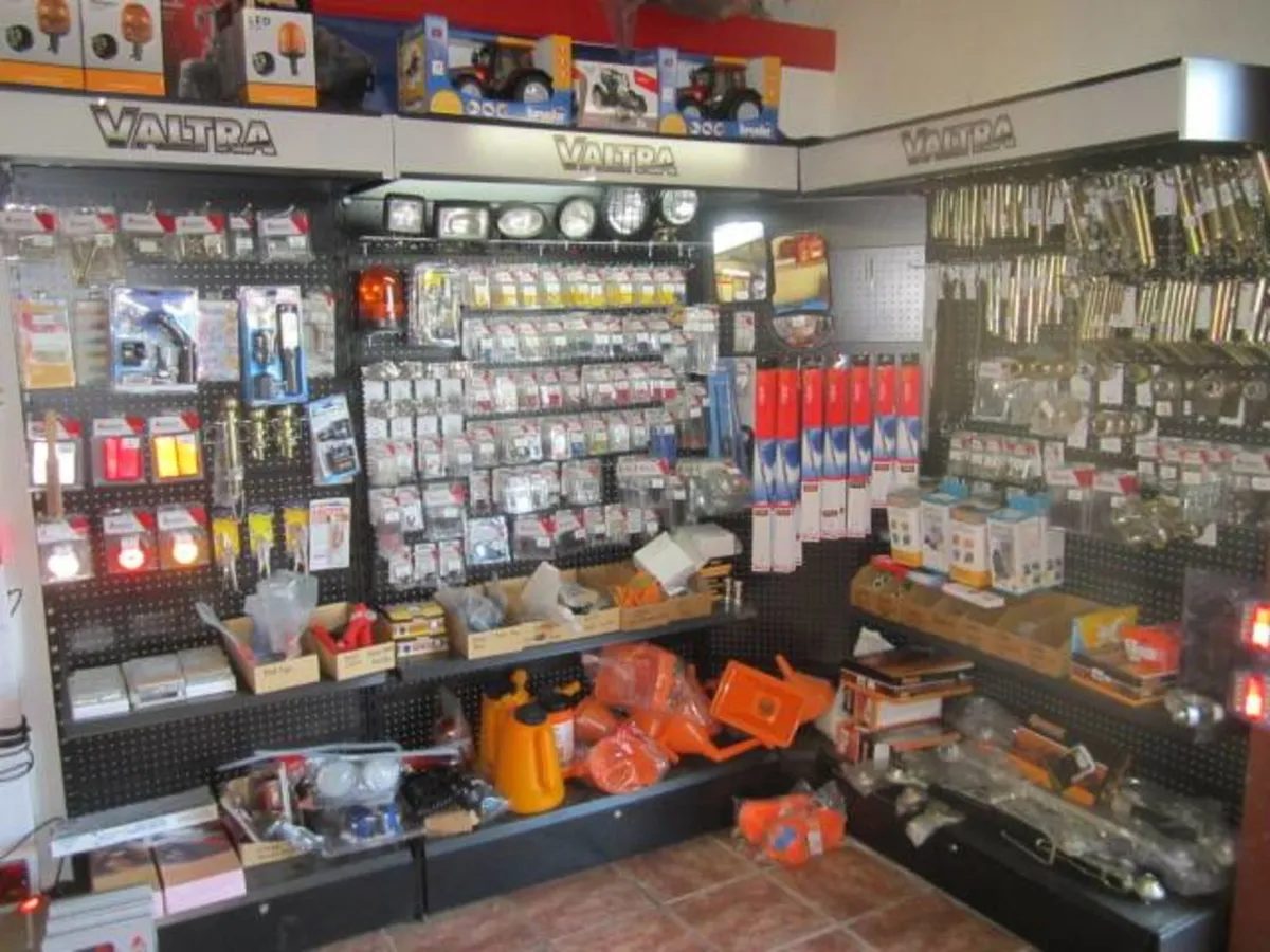 VALTRA PARTS................... - Image 2