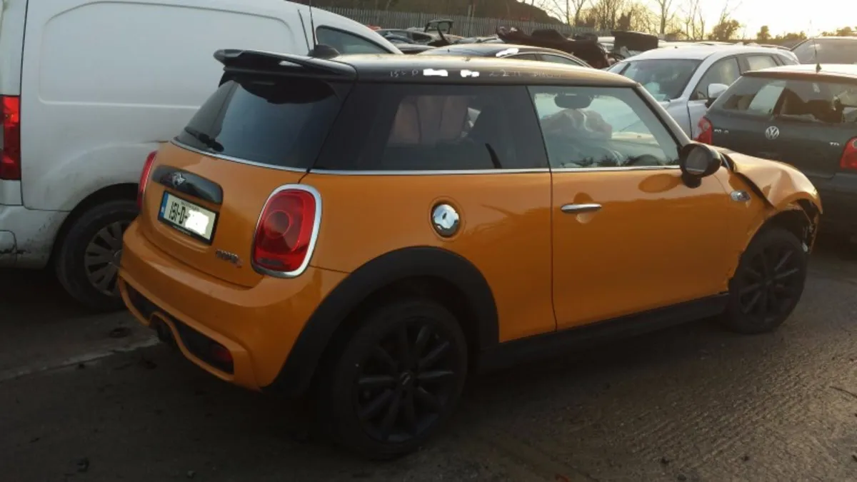 Mini 2015 - Image 1