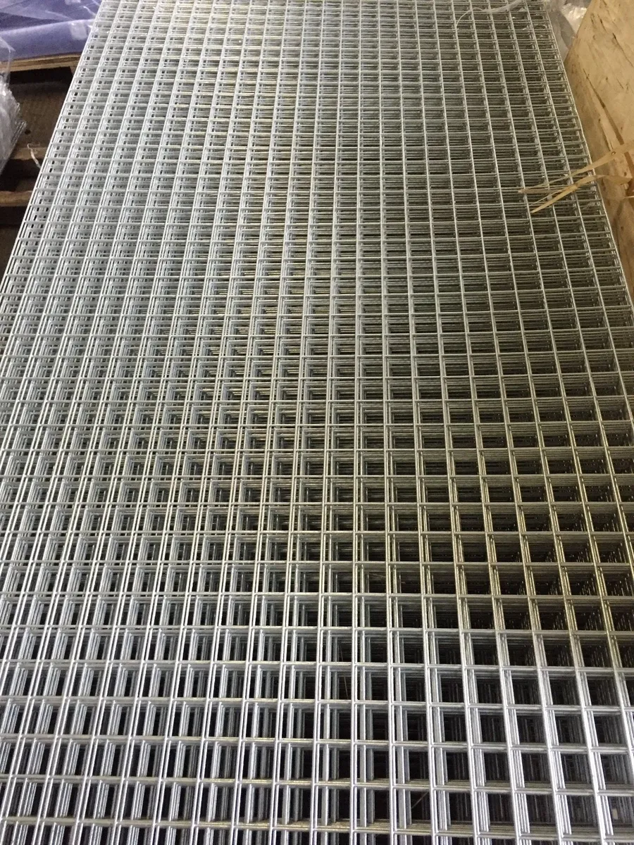 Weld mesh sheets 8ft x4ft.. no vat irish buyers - Image 2