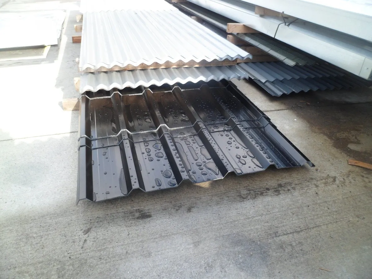 Roof cladding/ sheeting  in polyester coating. - Image 2