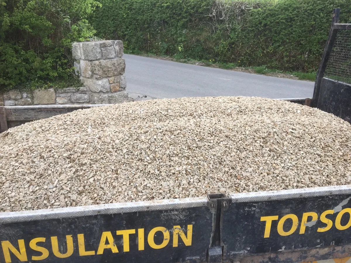 Bark mulch,gold stone,compost,topsoil - Image 2