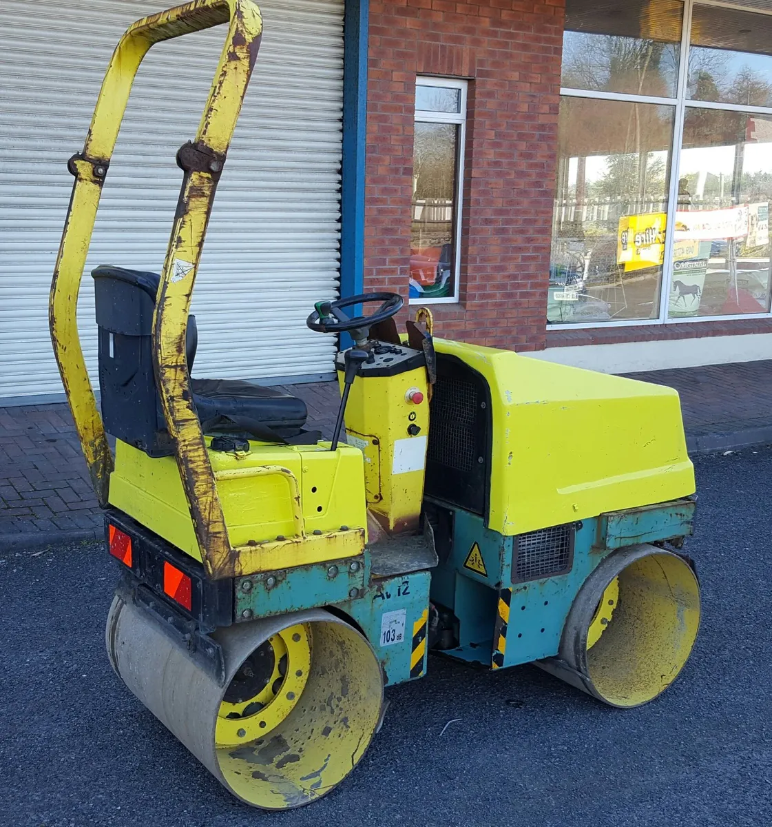 Ammann Yanmar AV12 Roller for Parts - Image 2