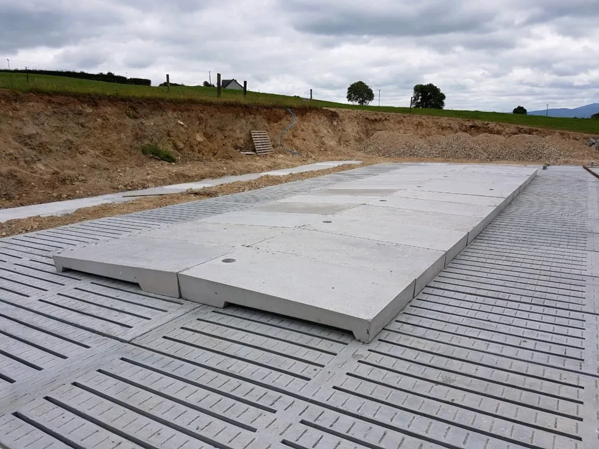 CATTLE SLATS / CUBICLES / FEED BARRIER / MATS - Image 1