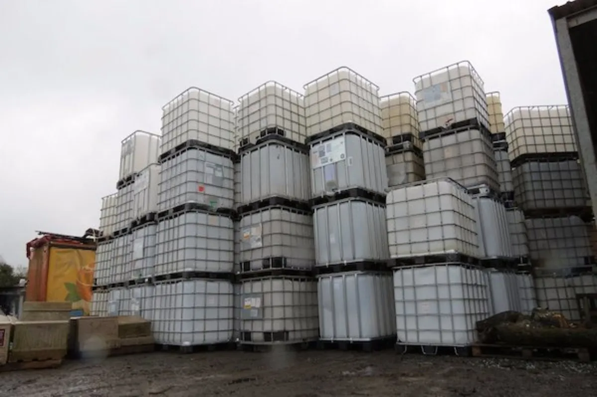 IBC tanks, full load  only 48 no - Image 3