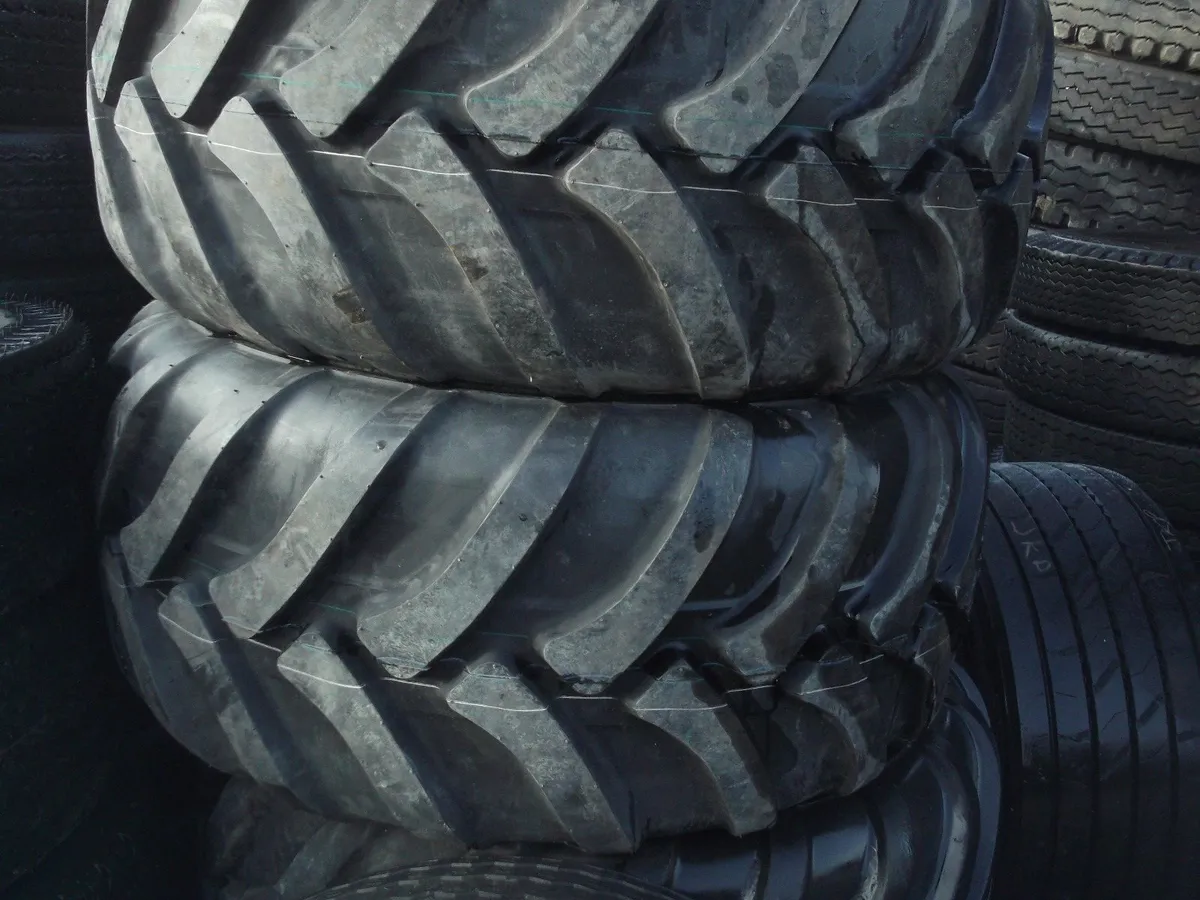 Earthmoving and Industrial tyres for sale - Image 4