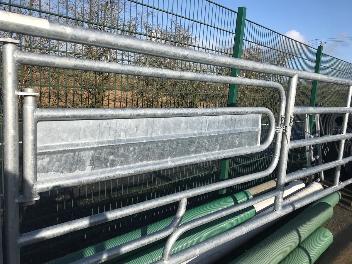 3 in 1 calving gate - Image 3