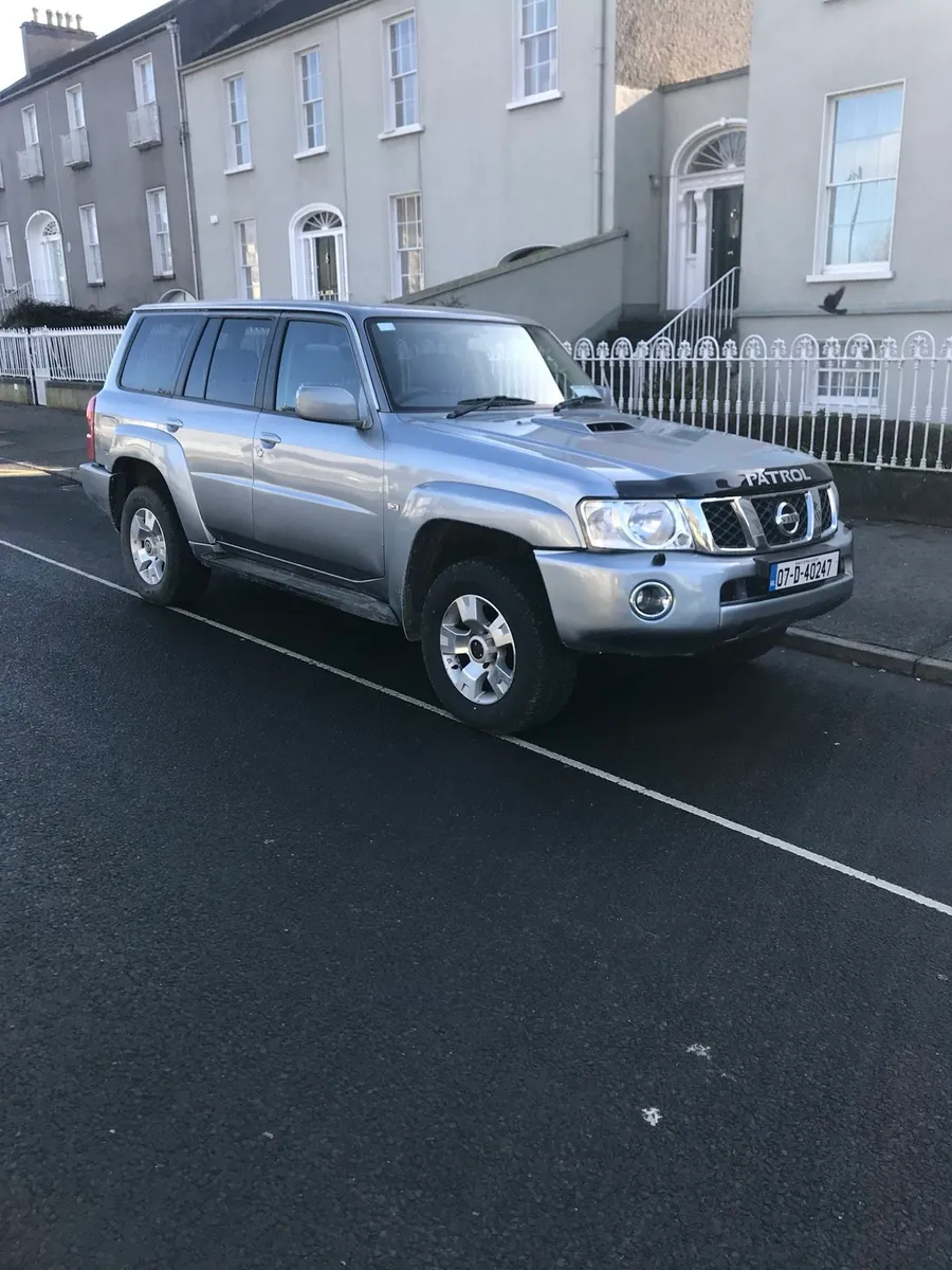 Nissan patrol - Image 4