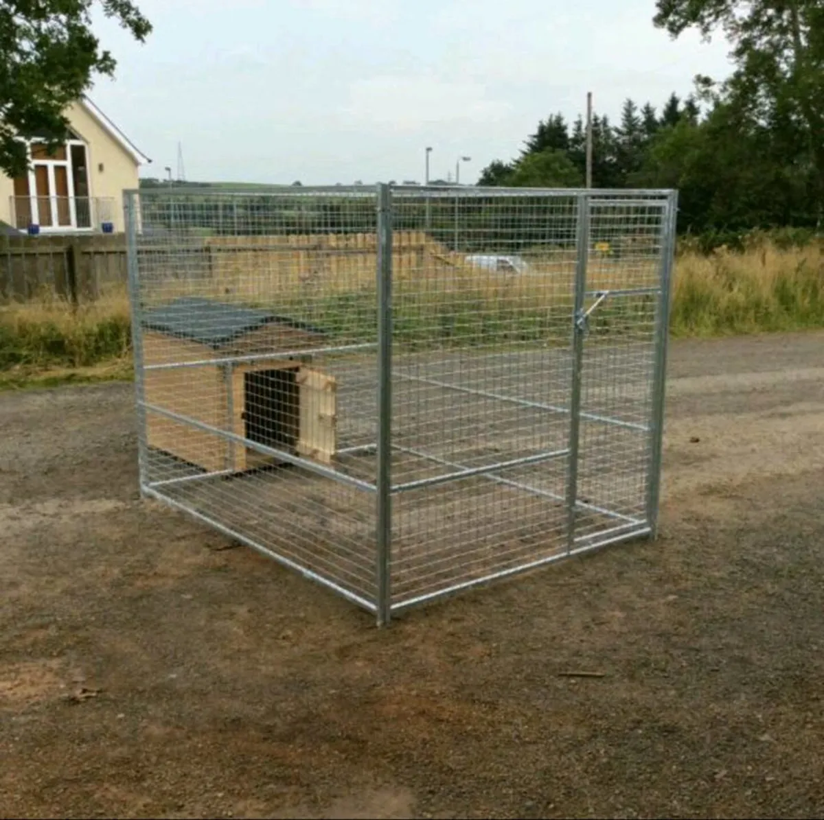 Dog pens runs cages enclosures kennels Galvanised