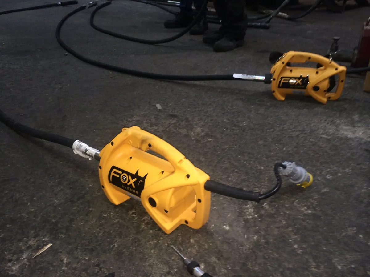 ENARCO  FOX 110v ELECTRIC CONCRETE POKERS. Metrix - Image 2