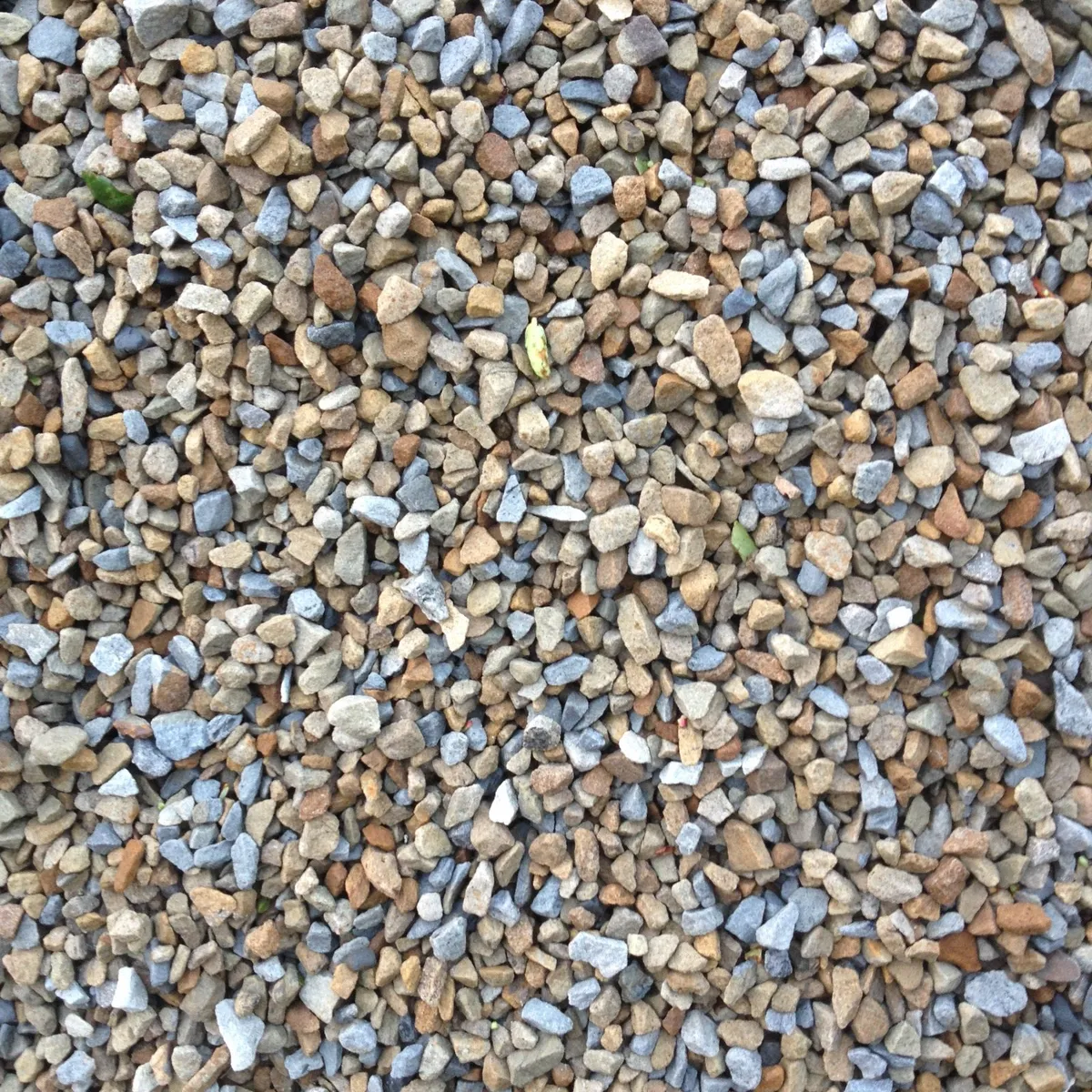 sand / gravel /coloured pebbles / stone