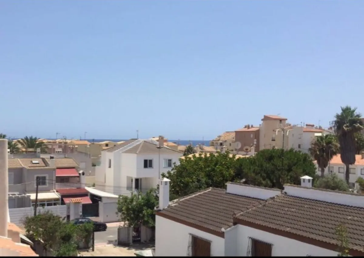 2 bed 2 bath duplex. Torrevieja. Wifi. Bicycles. - Image 4