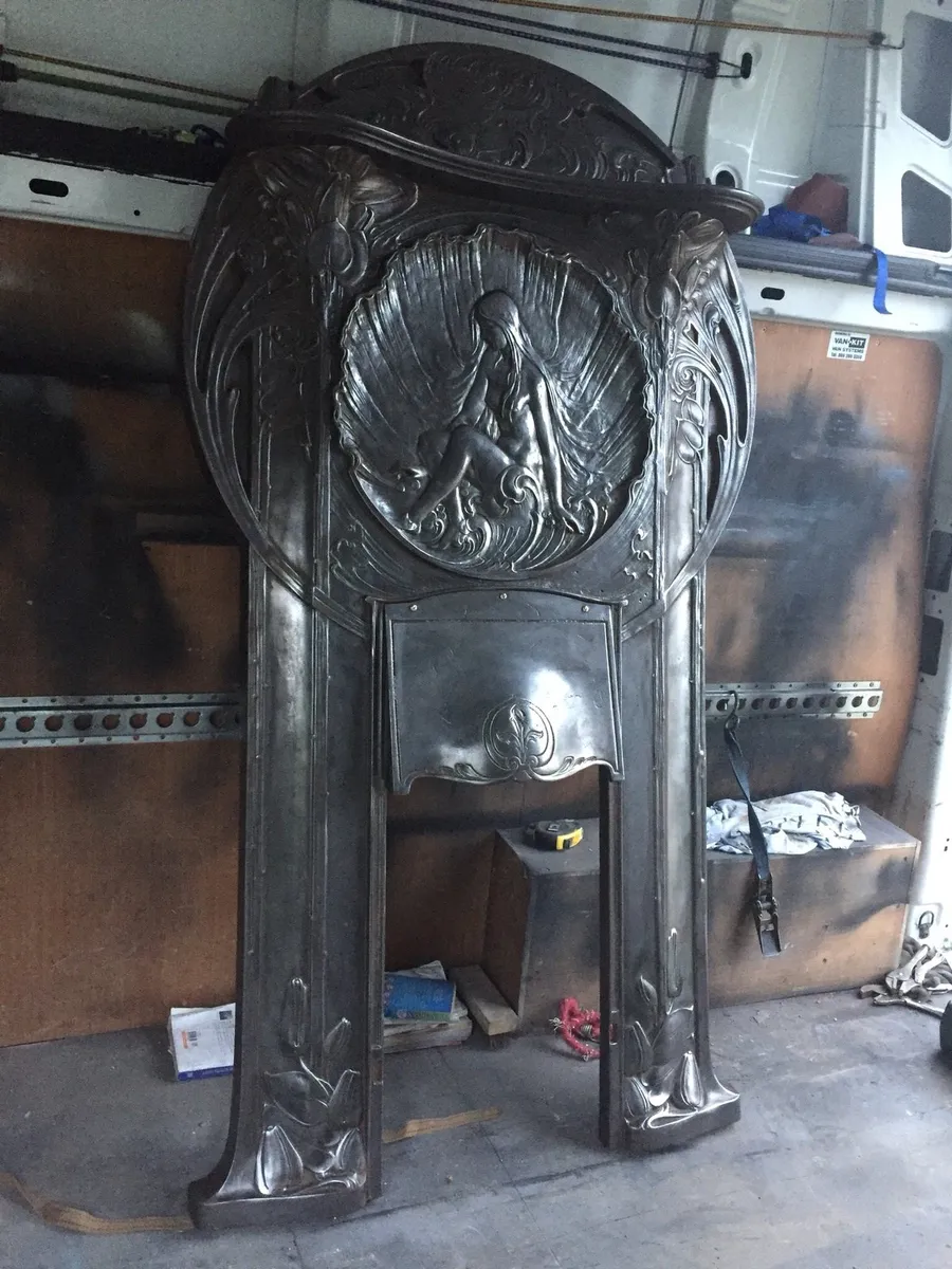 Antique and reproduction fireplaces - Image 2