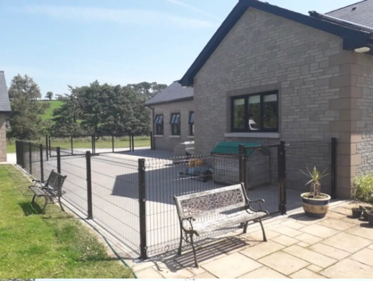 ‼️‼️BIG SALE ON ‼️‼️..MESH FENCING - Vat Free - Image 4