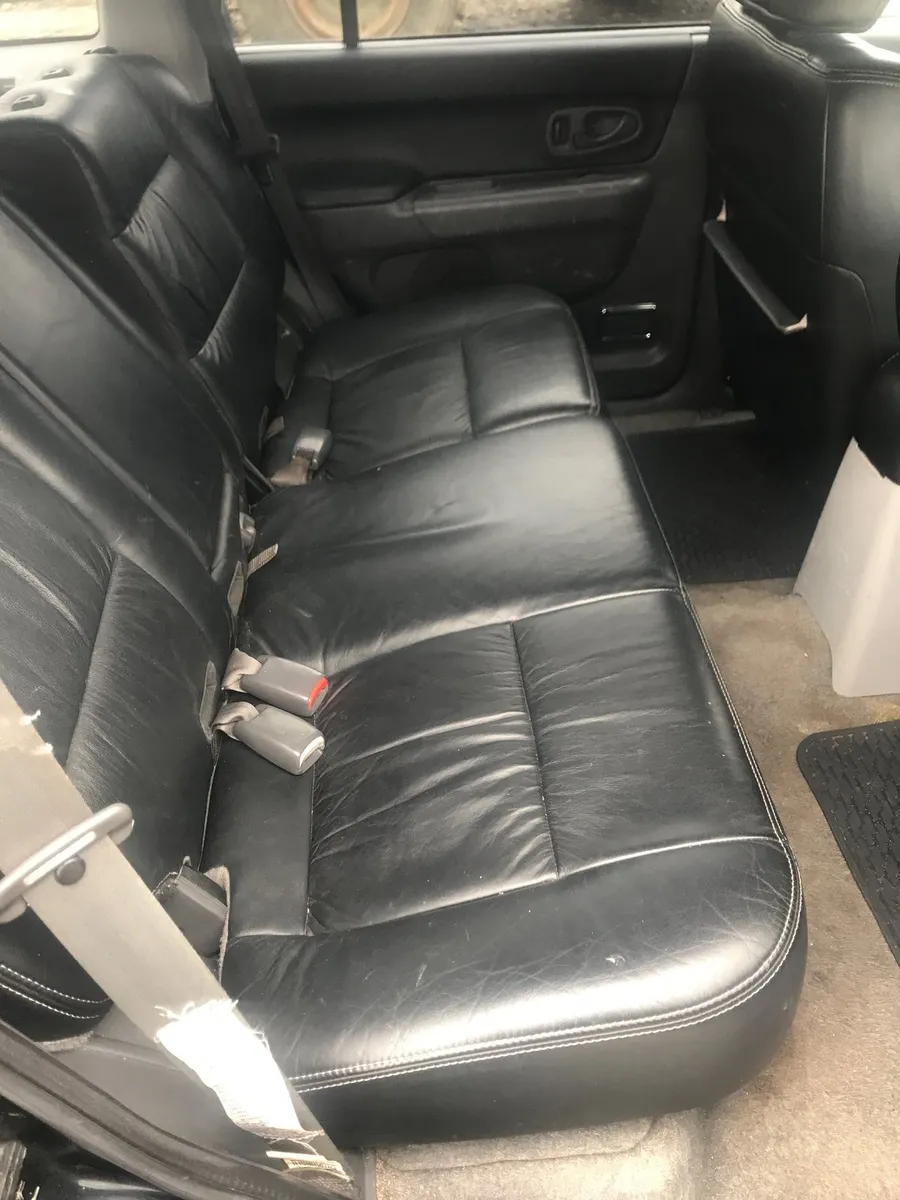 Mitsubishi pajero sport 2.5 breaking - Image 4