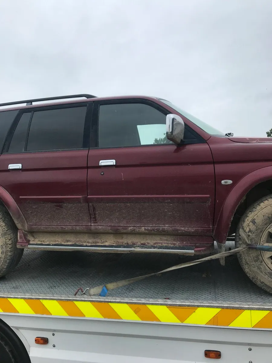 Mitsubishi pajero sport breaking - Image 2